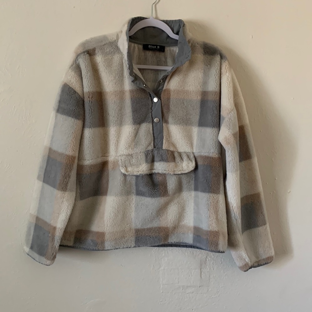 BLUE B PULL OVER FLUFFY JACKET